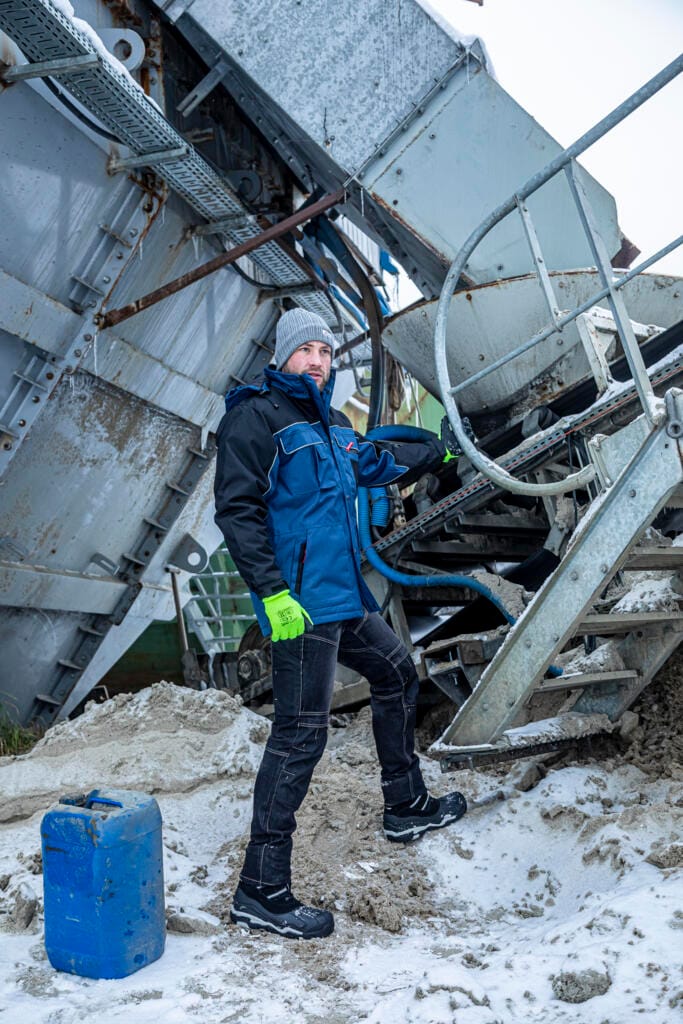 Lahti Pro talvitakki sinimusta