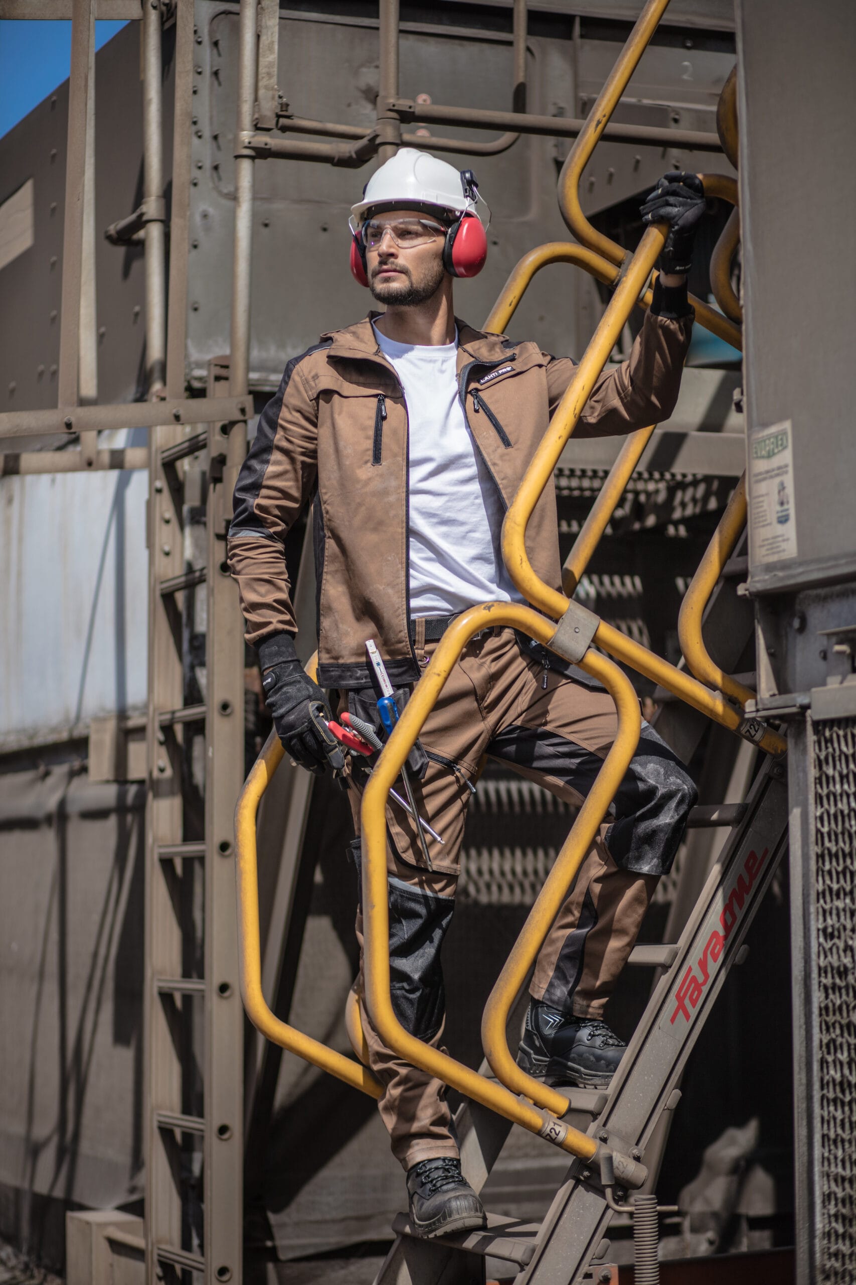 Lahti Pro kypärään kiinnitettävät kuulosuojaimet