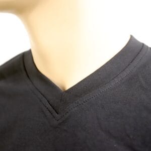 Hanes Vee-T musta T-paita